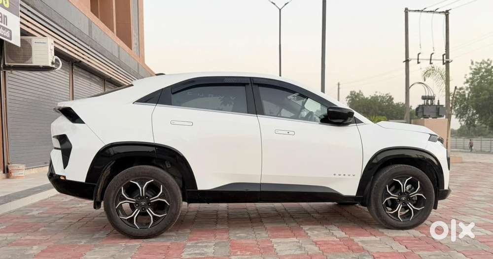 Tata Curvv ( 2025) Petrol Automatic [company Warranty Active]
