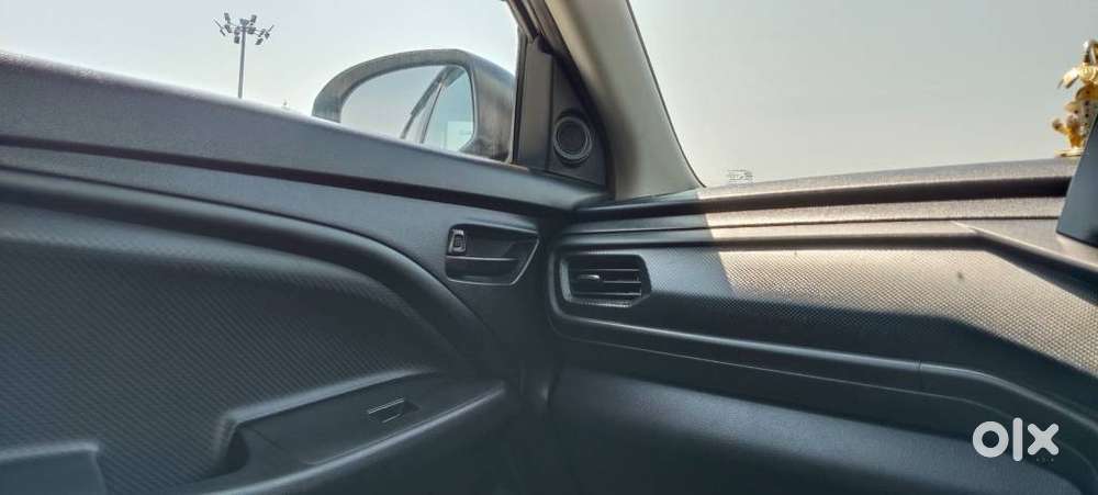 Maruti Suzuki Brezza 1.5 Lxi Smart Hybrid, 2024, Petrol