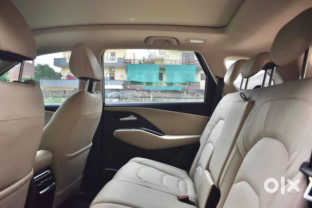 Mg Hector Sharp Pro 1.5 Turbo Cvt, 2025, Petrol