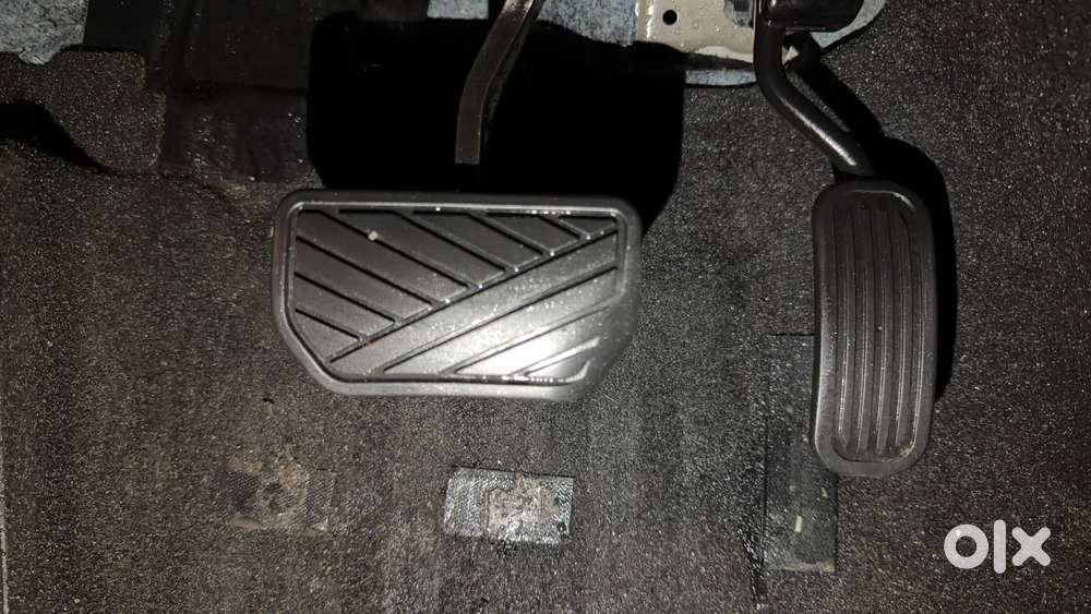 Maruti Suzuki Grand Vitara 1.5 Zeta Plus Intelligent Hybrid Ecvt, 20..