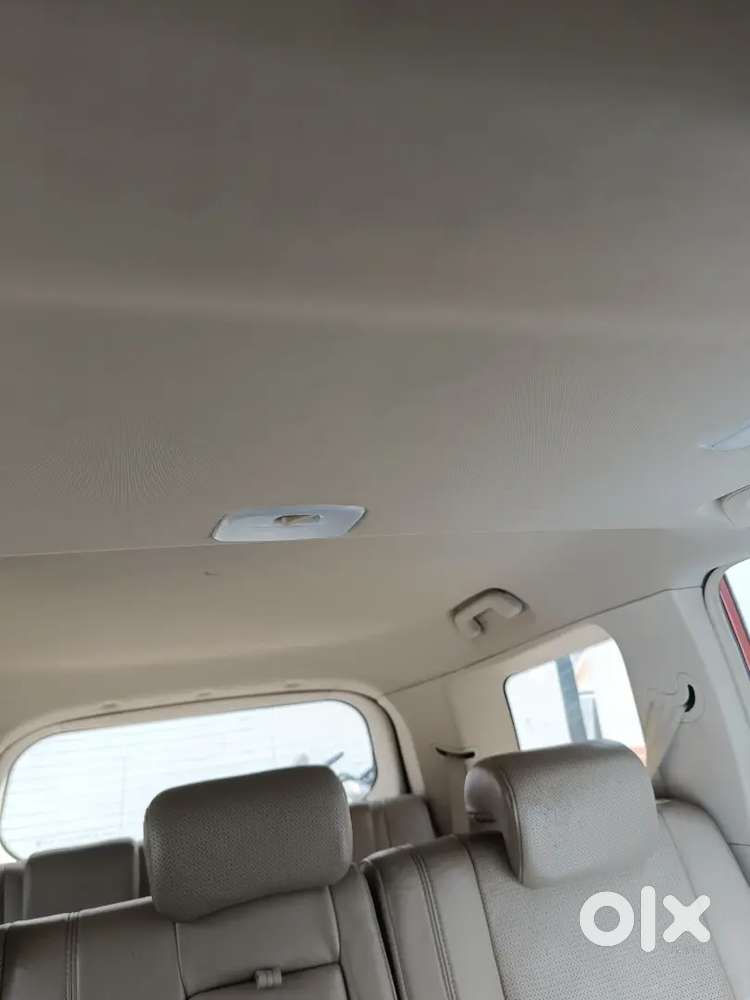 Mahindra Xuv500 2016 Diesel 102000 Km Driven