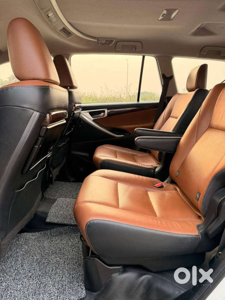 Toyota Innova Crysta