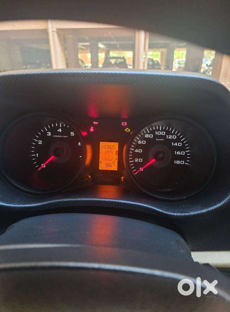 Mahindra Tuv 300 T4 Plus, 2016, Diesel