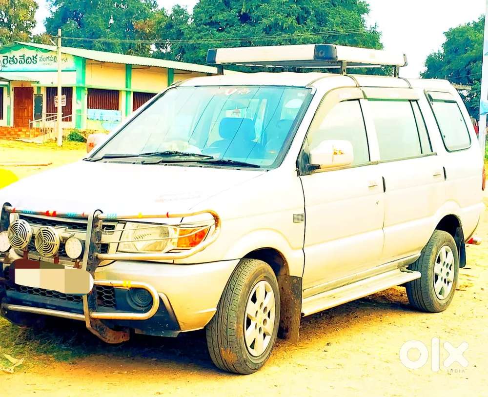 Tavera 2013
 Insurance 2027
10 Setar
Power Windows 
Goog Condition