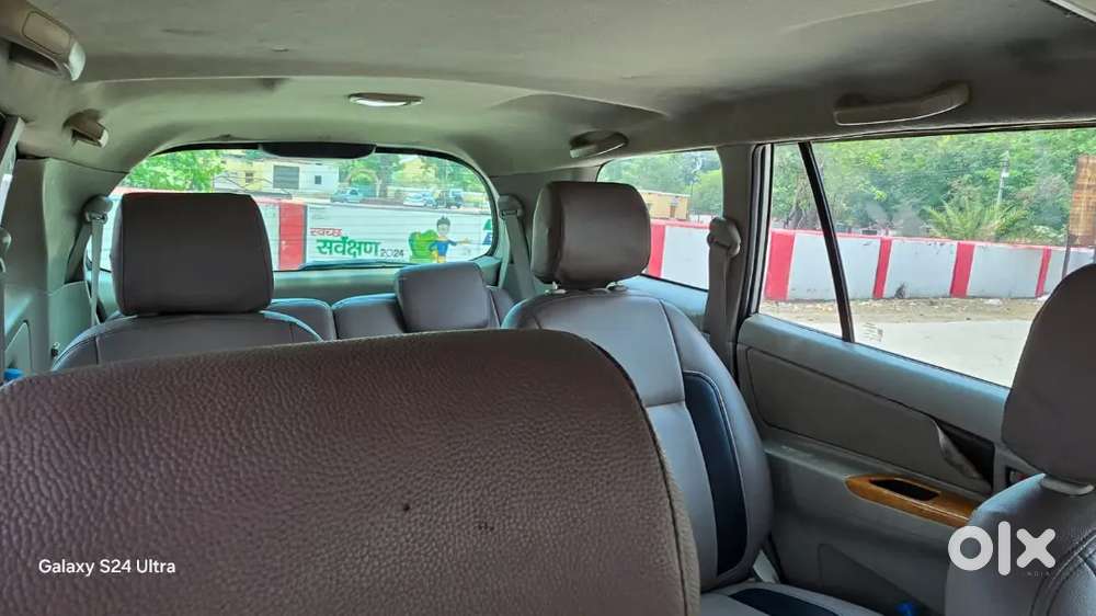 Toyota Innova 2012 Diesel 195000 Km Driven