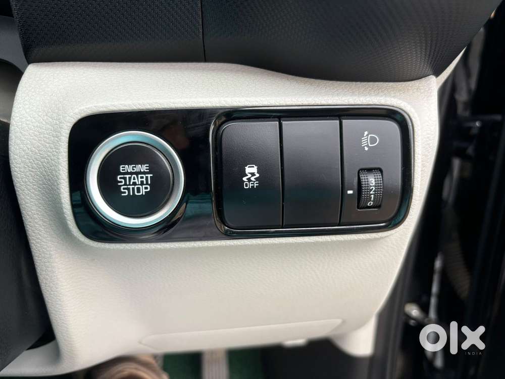 Kia Sonet Aurochs Edition 1.0 Petrol Imt, 2023, Petrol