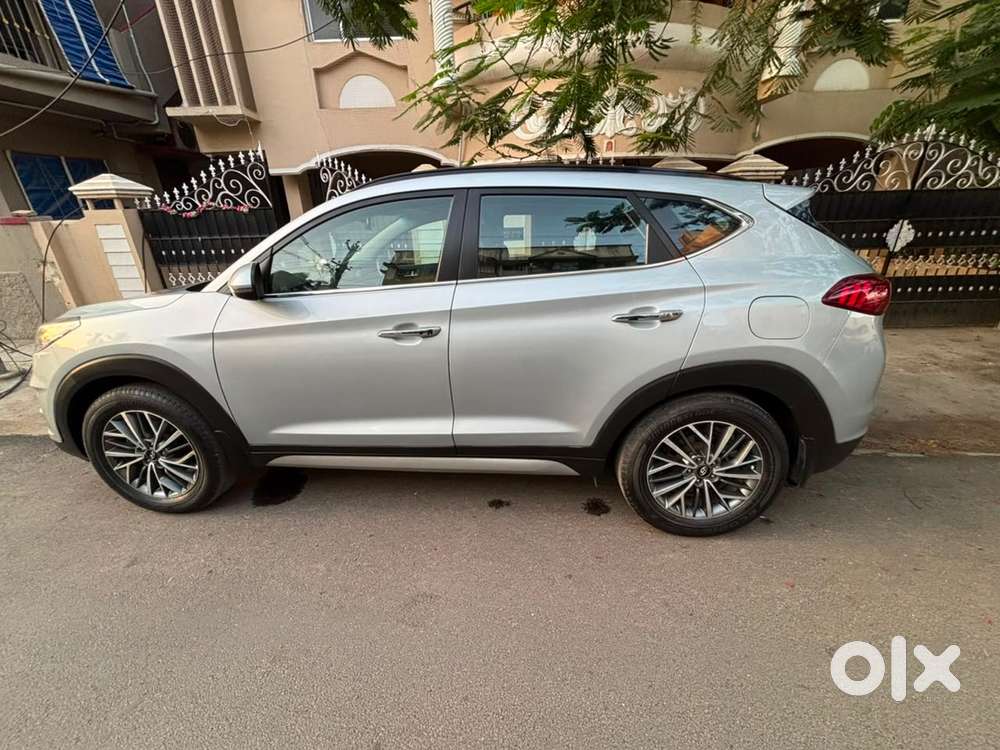 Hyundai Tucson 2.0 Petrol Automatic  Premium Variant