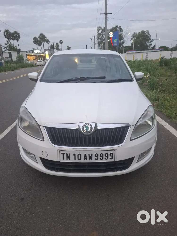 Skoda Rapid 1.6 Elegance 2013