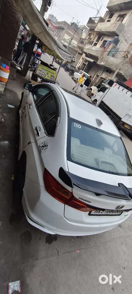Honda City V At 2015