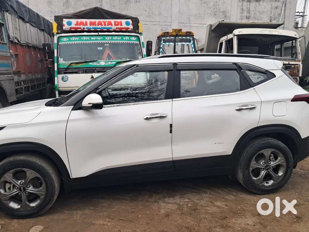 Kia Seltos Htk + White