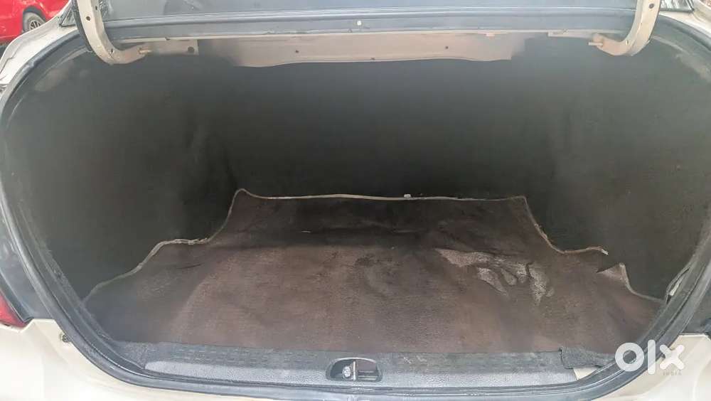 Maruti Suzuki Dzire Vdi 2011