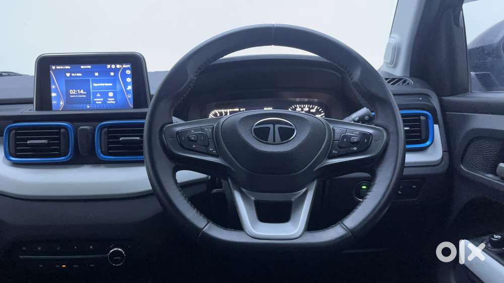 Tata Punch Creative Dual Tone Amt Sunroof, 2024, Petrol