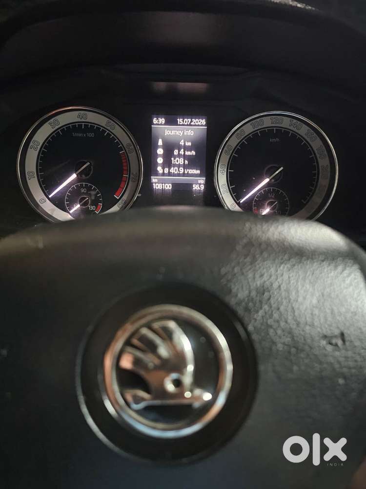Skoda Superb 2.0 Tsi At L&k, 2019, Petrol