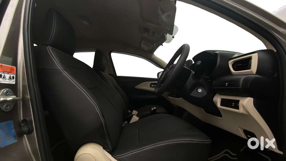 Maruti Suzuki Swift Dzire Amt Vxi, 2025, Petrol