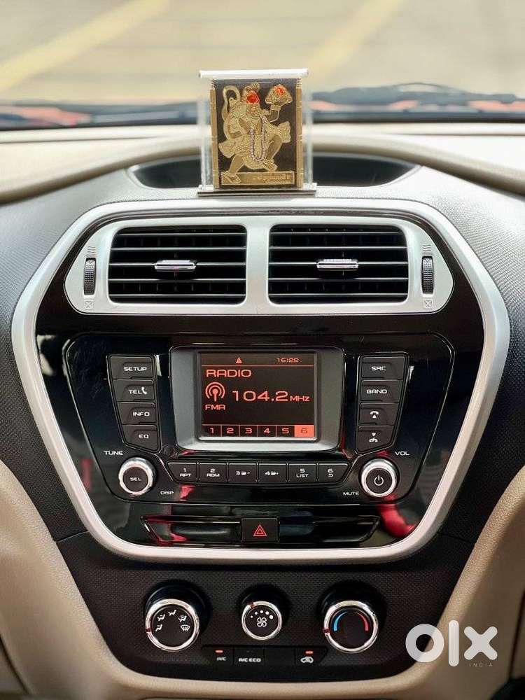 Mahindra Tuv 300 T8, 2016, Diesel