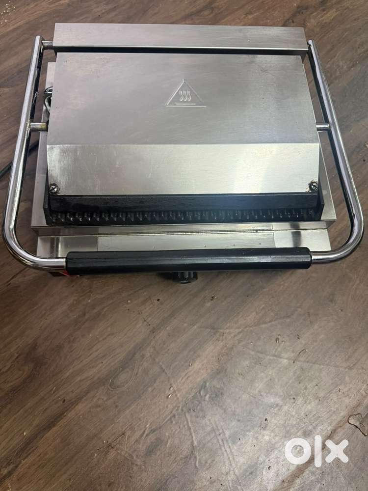 Chocolate melter , sandwich griller , long fry machine , fryer