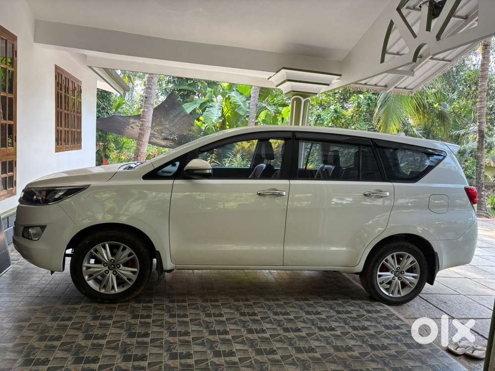 Toyota Innova Crysta 2017
