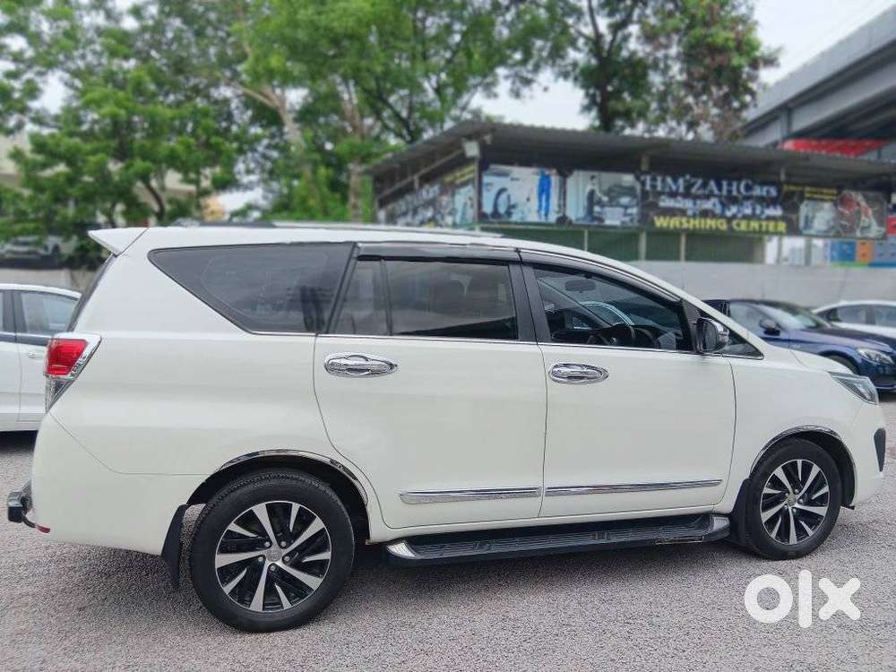 Toyota Innova Crysta 2.4 Z 7 Str, 2022