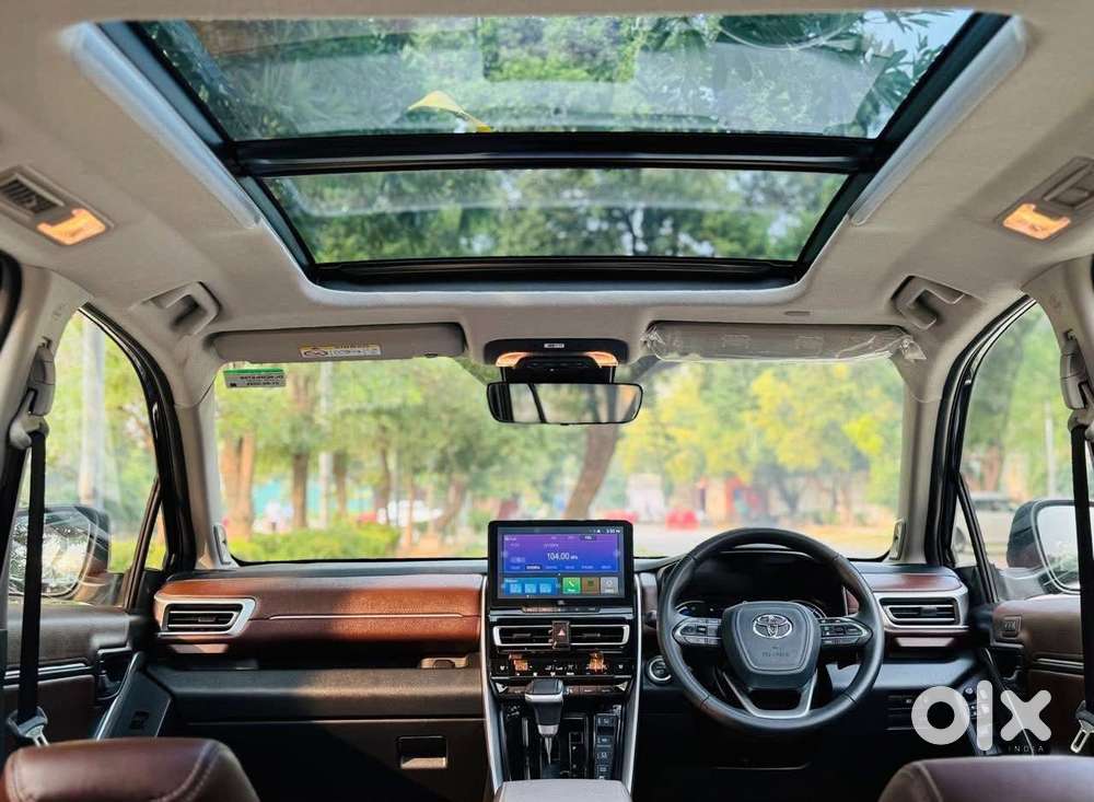 Toyota Innova Hycross 2.0 Zx (o) Hybrid 7 Str, 2025, Petrol