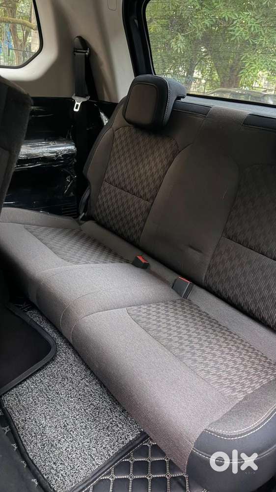 Mahindra Scorpio N Z4 Petrol Mt 7 Str, 2023, Petrol