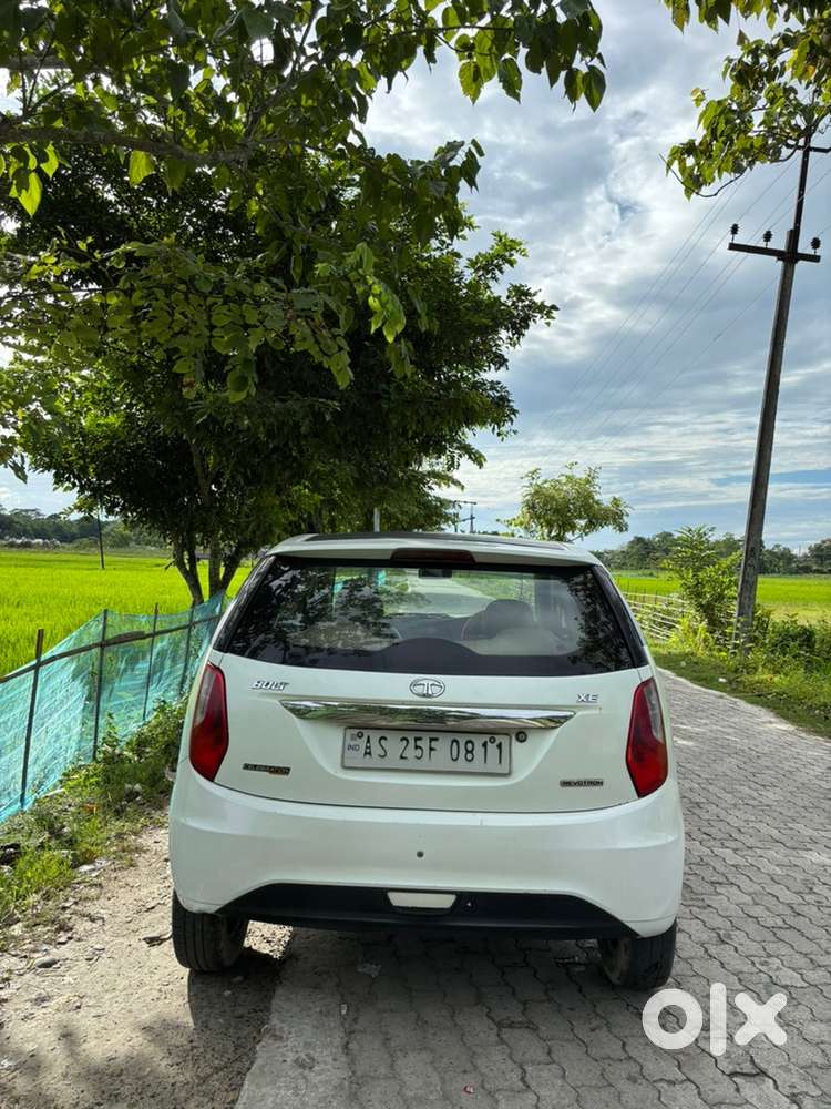 Tata Bolt Petrol 2016
