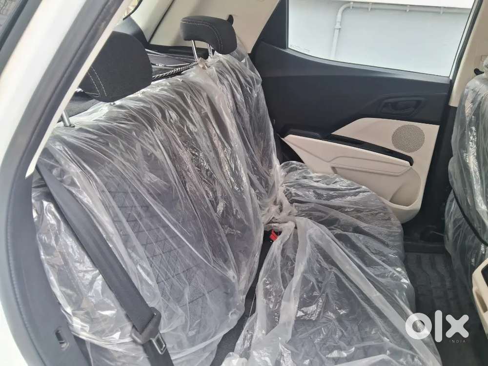 Mahindra Xuv 3xo Mx2 Pro 2025  Sunroof  Only 5800km  9 Months Old