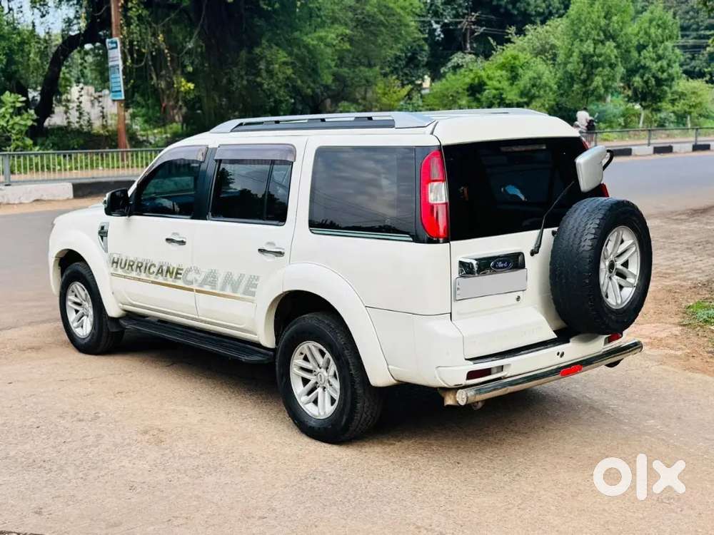 Ford Endeavour Diesel Limited 2012