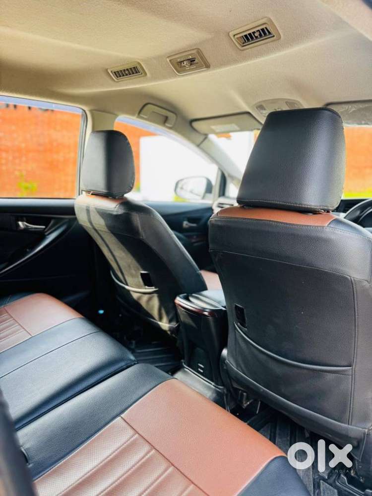 Toyota Innova Crysta 2.8 Gx At 7 Str, 2016, Diesel