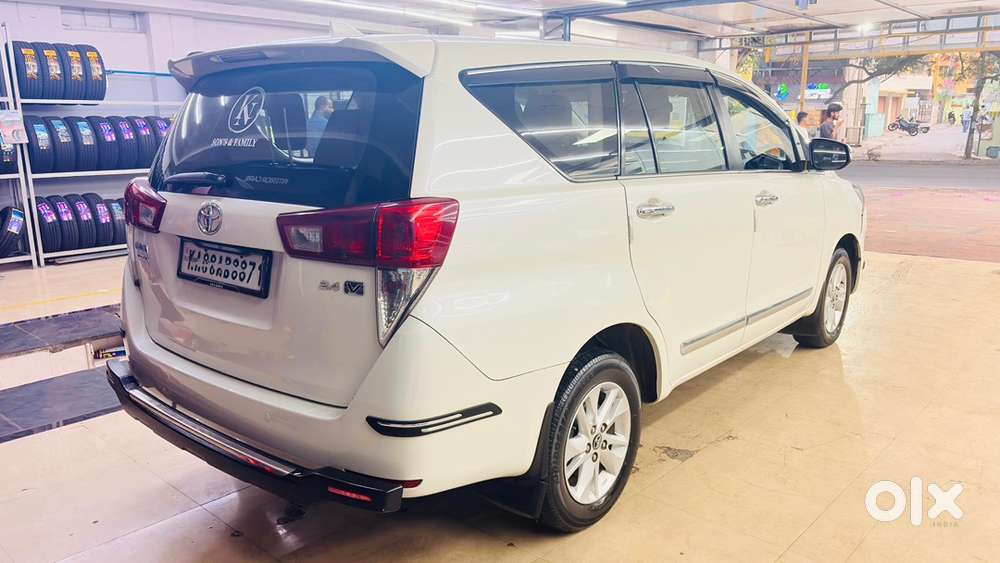 Toyota Innova Crysta