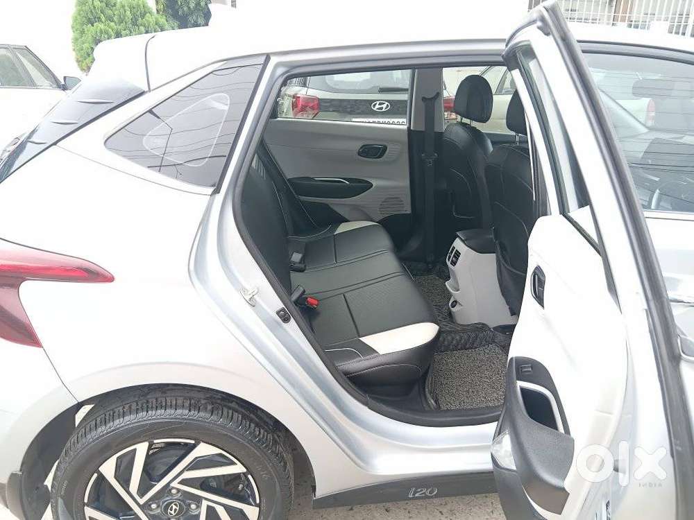 Hyundai I20 Asta 1.2 Ivt, 2024, Petrol