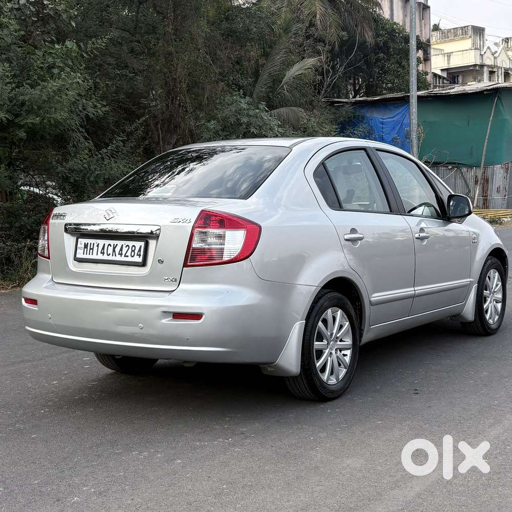 Maruti Suzuki Sx4 Zxi Mt Bsiv, 2011, Petrol