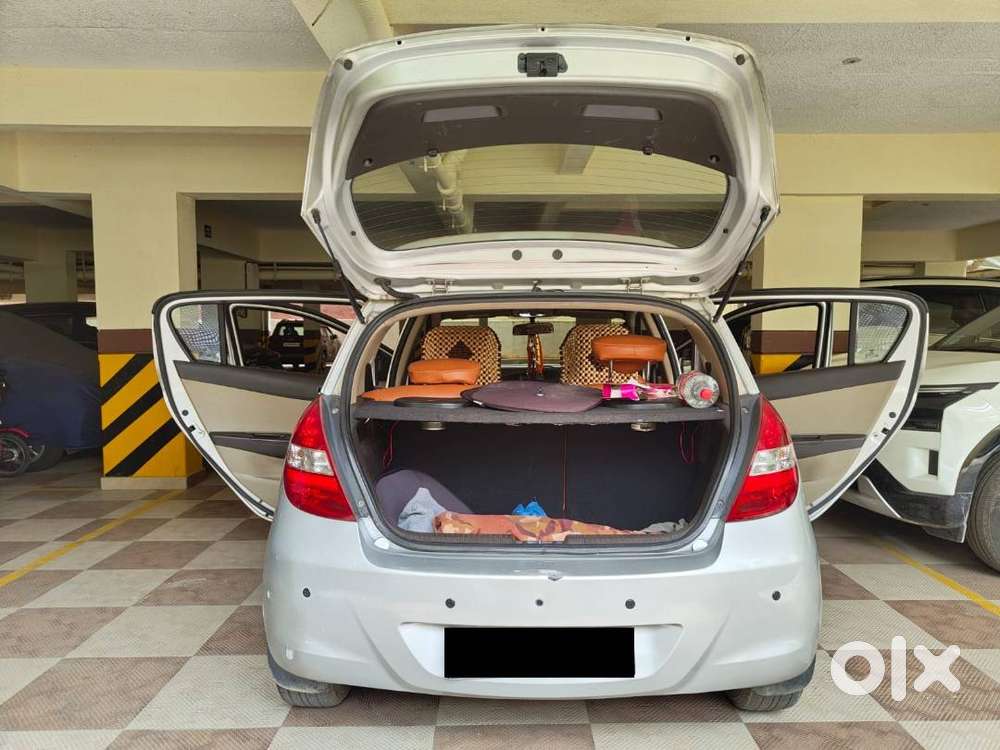 Well Maintained, 6 Airbags, Sunroof