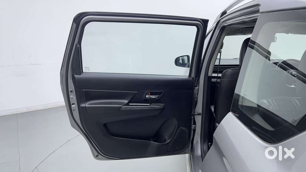 Maruti Suzuki Xl6 1.5 Alpha At, 2019, Petrol
