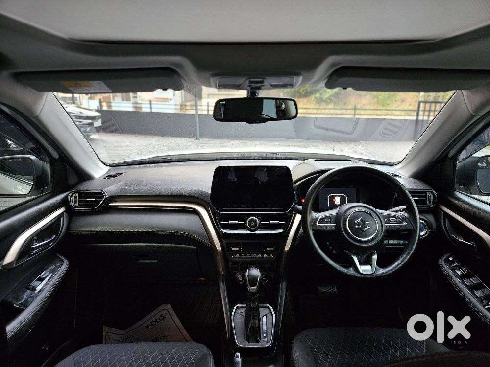 Maruti Suzuki Grand Vitara 1.5 Zeta Plus Intelligent Hybrid Ecvt, 20..