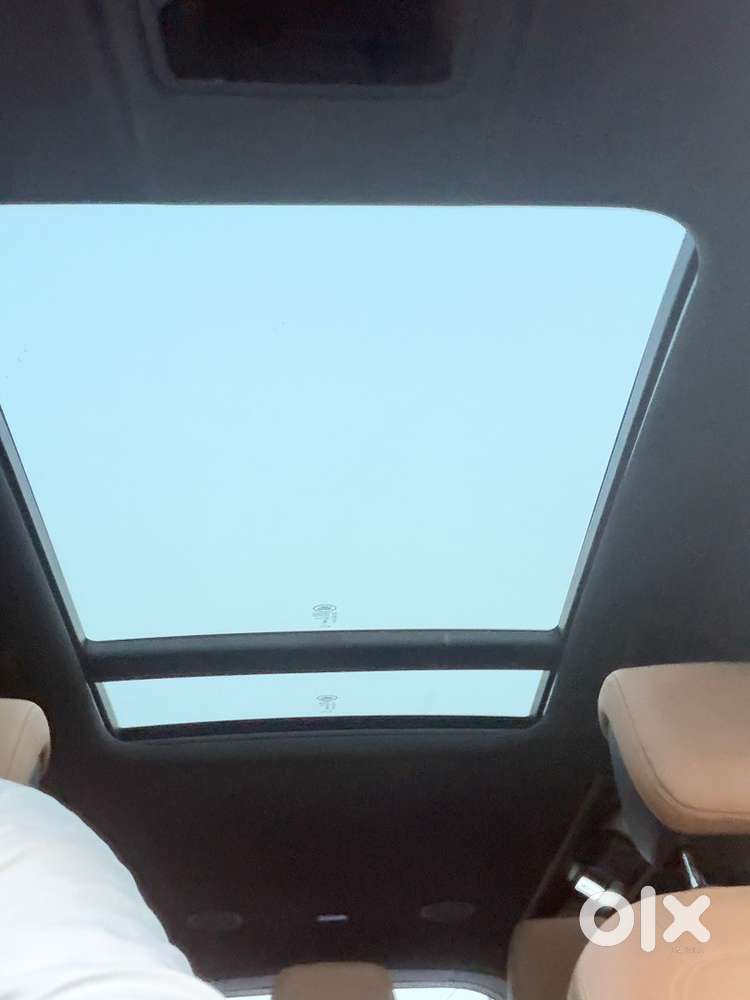 Land Rover Defender 2025