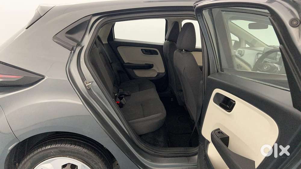 Tata Altroz 1.2 Xm Plus, 2022, Petrol