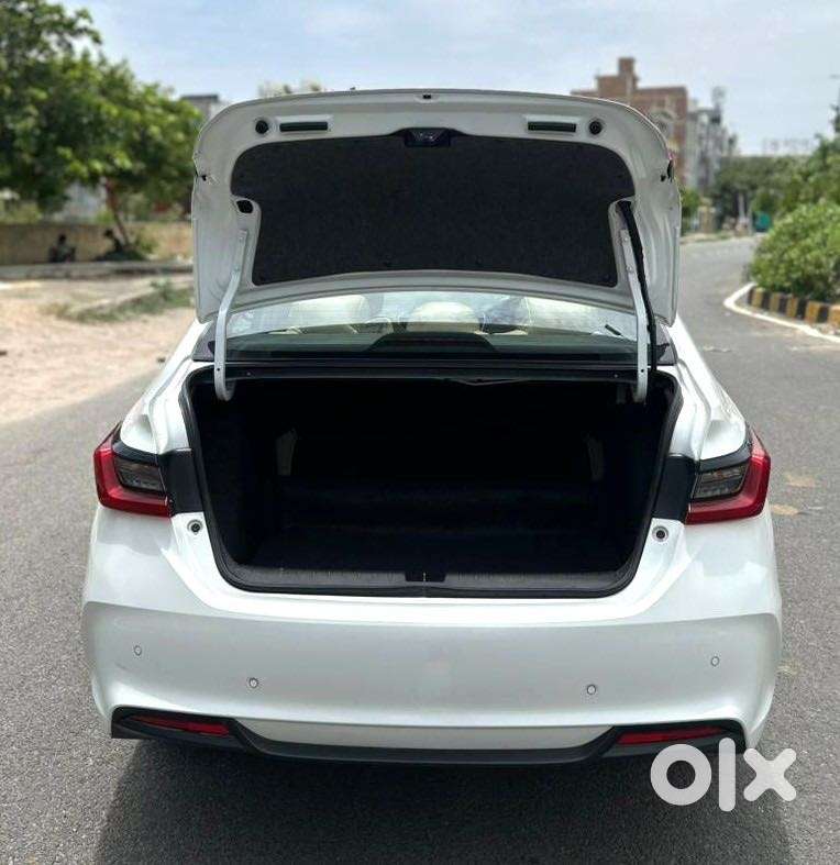 Honda City V Petrol Cvt, 2025, Petrol