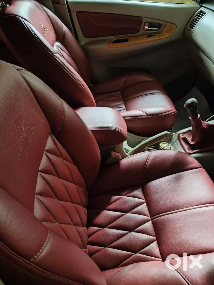 Toyota Innova Petrol 2010 Suv