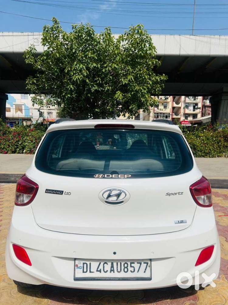 Hyundai Grand I10 Sportz, 2016, Petrol