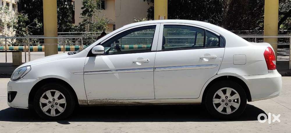 Hyundai Verna Vtvt 1.4 E, 2010, Petrol