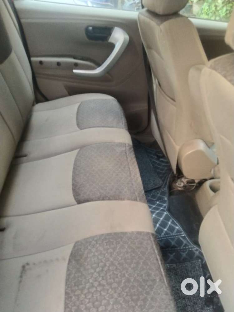 Mahindra Tuv 300 Mhawk100 T8, 2017, Diesel