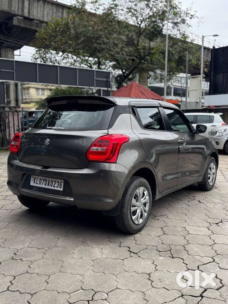 Maruti Suzuki Swift 1.2 Vxi (o), 2022, Petrol