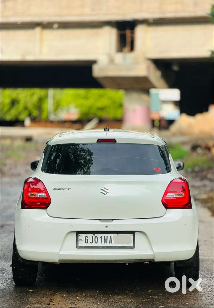 Maruti Suzuki Swift Vxi + Manual, 2021, Petrol