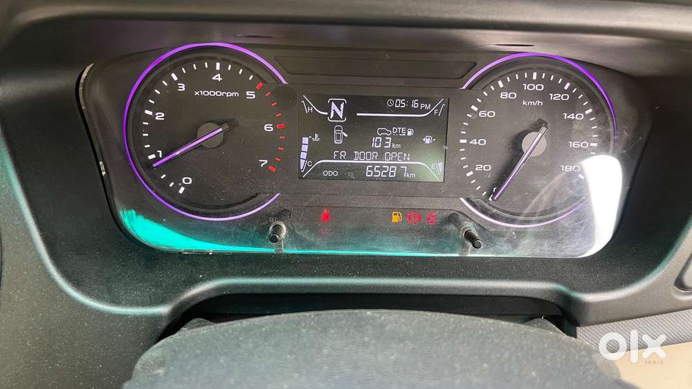 Mahindra Marazzo M2, 2018, Diesel