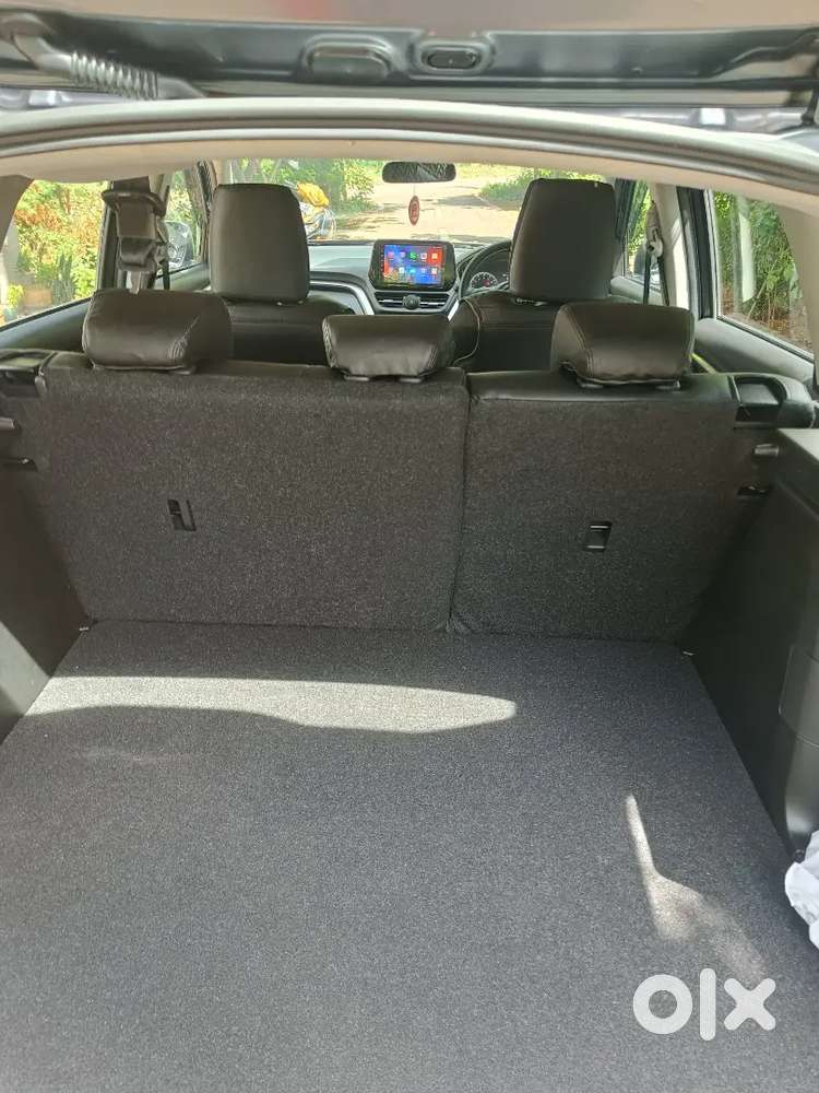 Toyota Urban Cruiser Hyryder 2026 Petrol 556 Km Driven