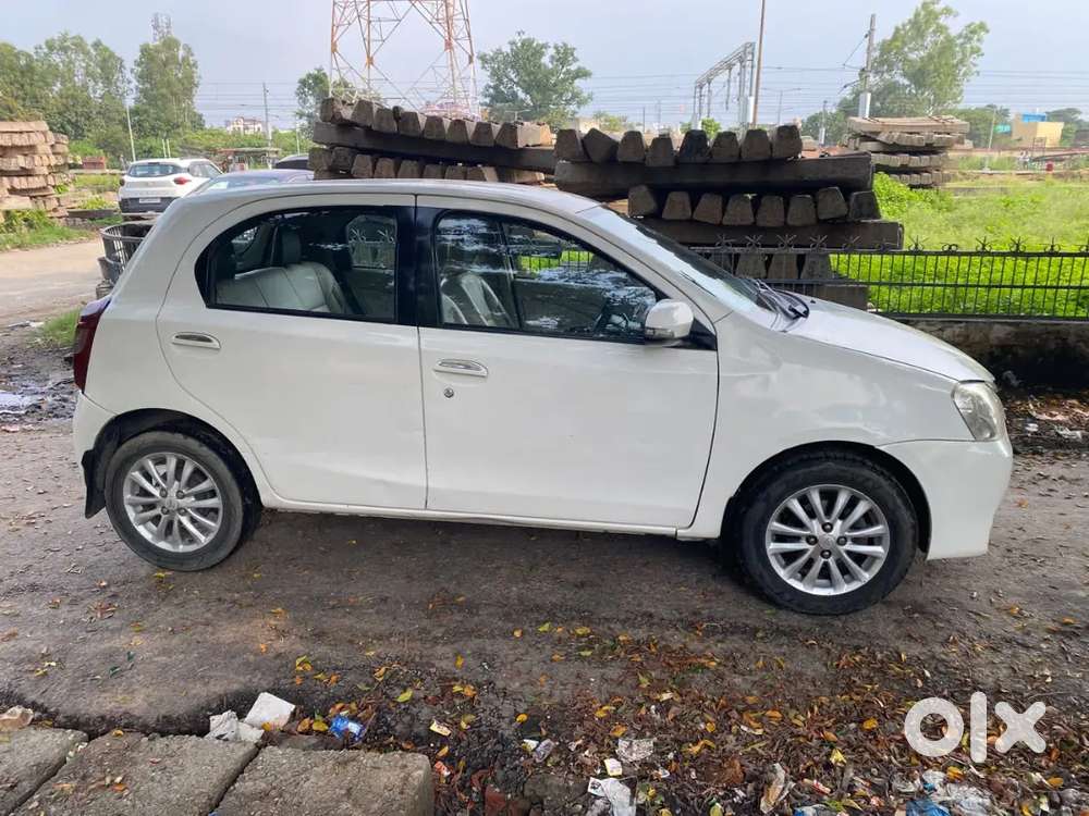 Toyota Etios Liva 2013