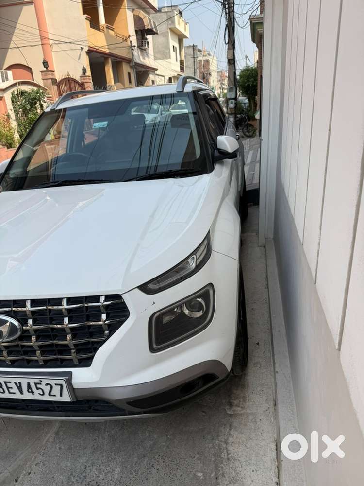 Hyundai Venue 2021 Petrol Automatic