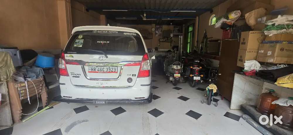 Toyota Innova 2.5 Diesel 2010 Pure Original  Car