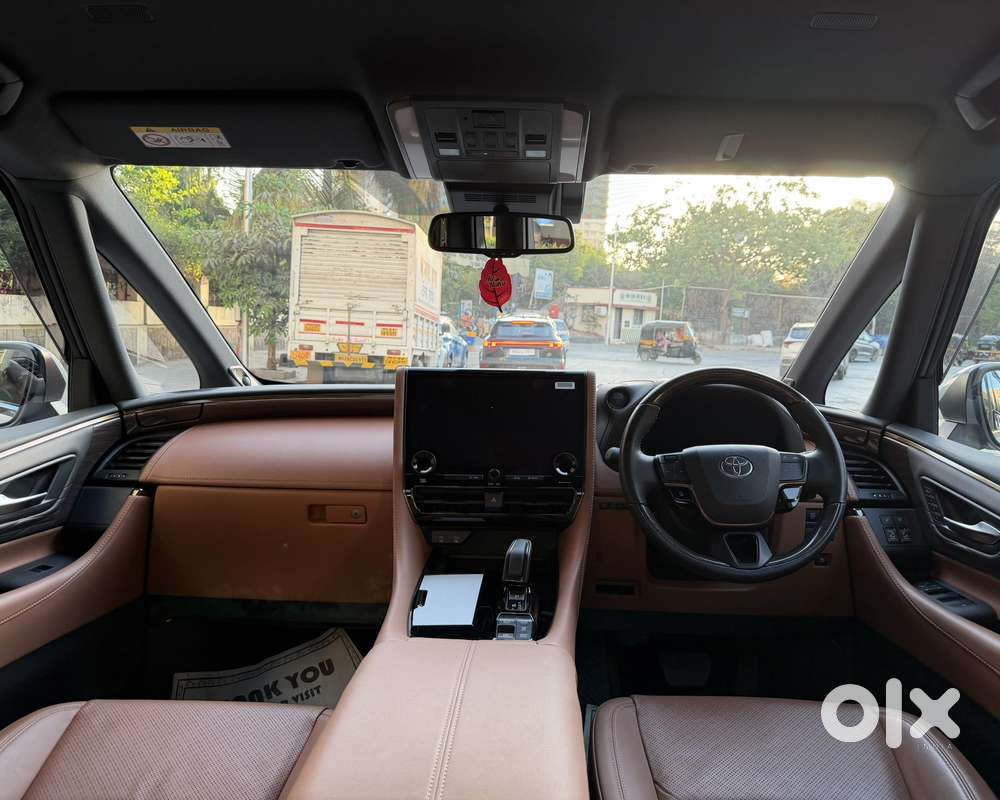 Toyota Vellfire Vip – Executive Lounge, 2024, Petrol