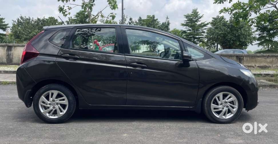 Honda Jazz V Automatic, 2016, Petrol
